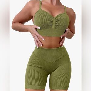 Ribbed Pale Green Two-Piece Athletic Set